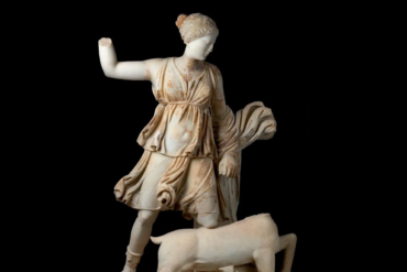 Marble statue of Artemis Elaphebolos (killing a deer), Late Hellenistic period Archaeological Museum of Delos, Α00449 © Hellenic Ministry of Culture Photo: Andreas Santrouzanos