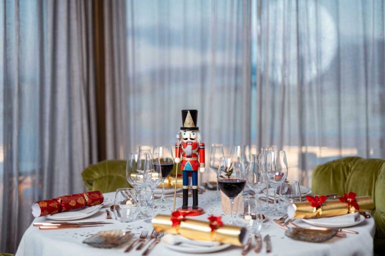 From cozy brunches to elegant dinners, the hotel's restaurants, the Art Lounge and Lobby Bar